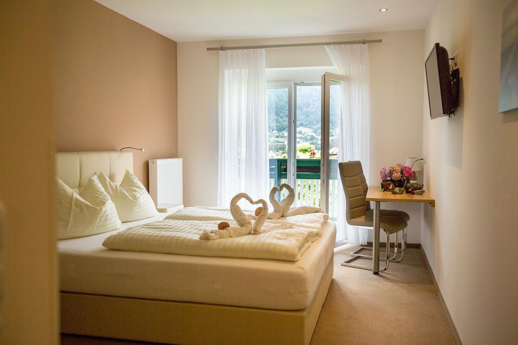 Gaestehaus Krappinger/Pizzeria Mamma Mia Ossiach Zewnętrze zdjęcie